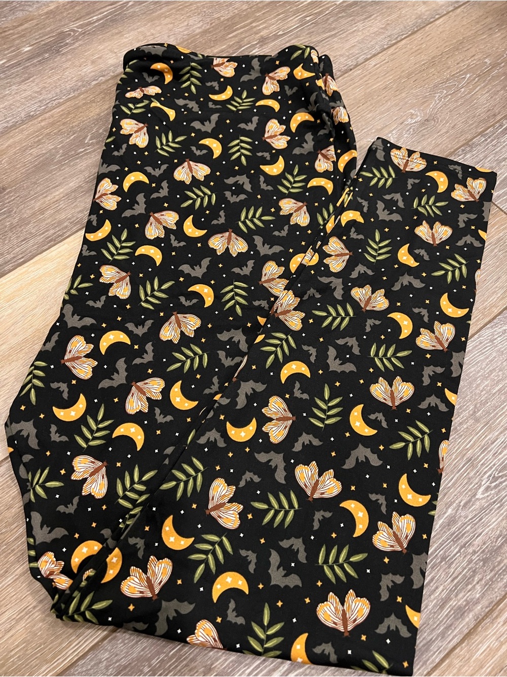 LuLaRoe Adult Halloween Leggings TC2 (2025 Capsule) - Picture 2 of 4